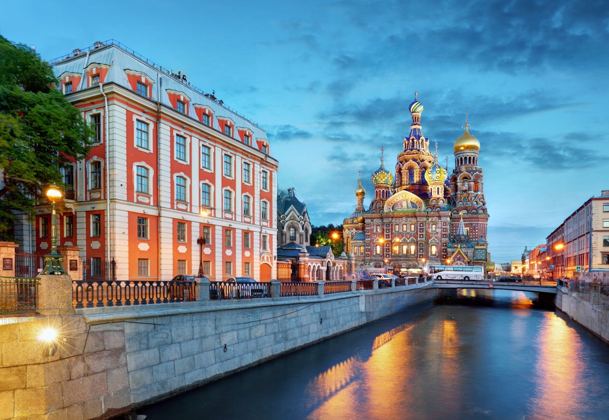 Храм „Спасител на кръвта“ - Санкт Петербург