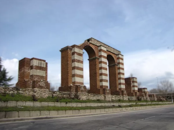 Римският акведукт- Пловдив, Снимка от: Wikipedia