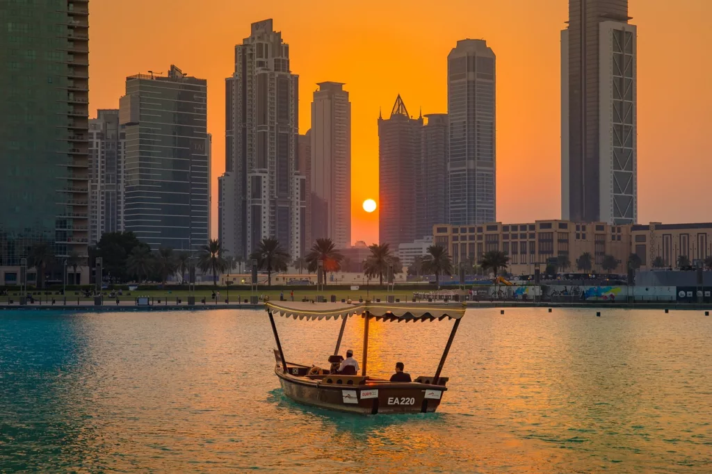 Традиционна арабска лодка, Дубай
