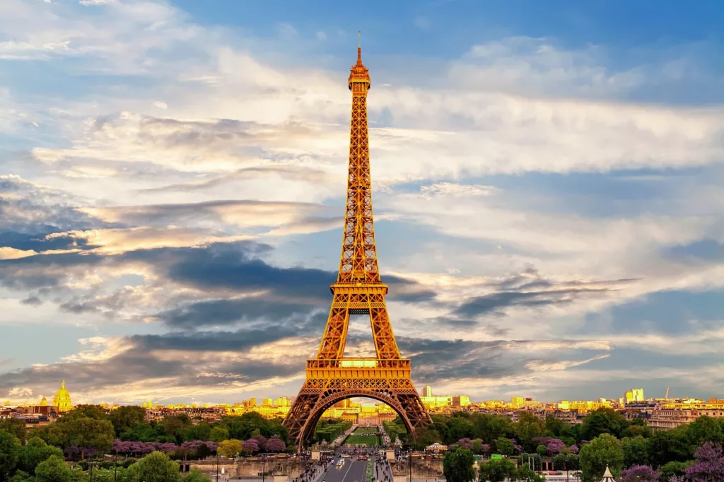 Айфеловата кула, Париж, Франция