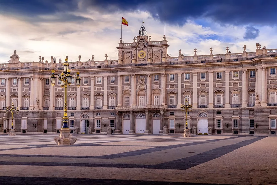 Кралски дворец на Мадрид